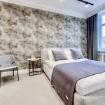 & - Old Town Apartamento