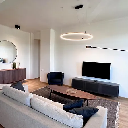 & - Old Town Апартаменты Вильнюс