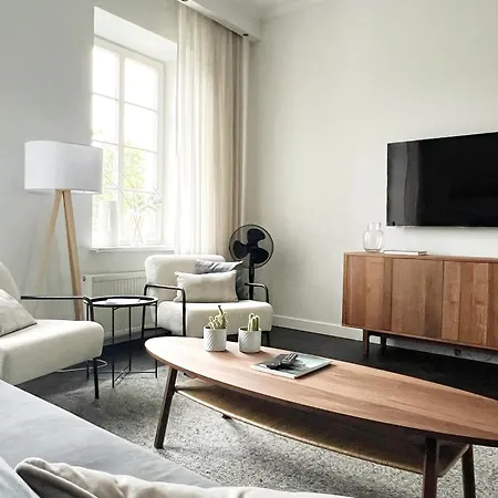 Апартаменти & - Old Town *