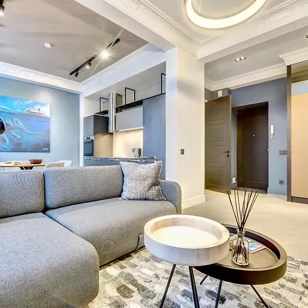 & - Old Town Apartment