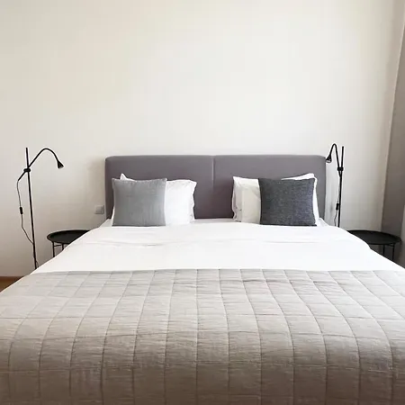 & - Old Town Apartment *