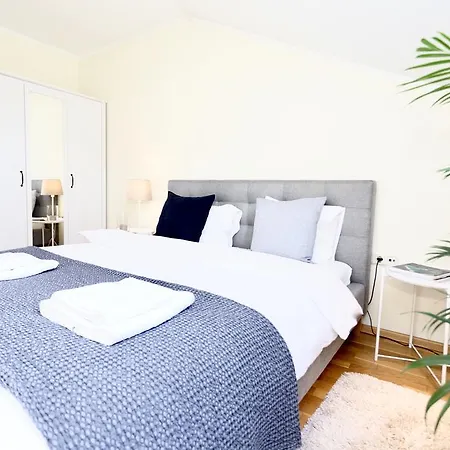 & - Old Town Apartment